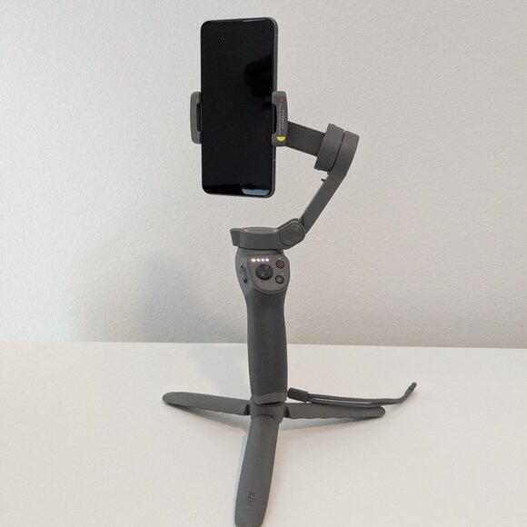 DJI Osmo Mobile 3 Combo - 3-Axis Smartphone Gimbal Stabilizer (Gray) - Picture 1 of 14
